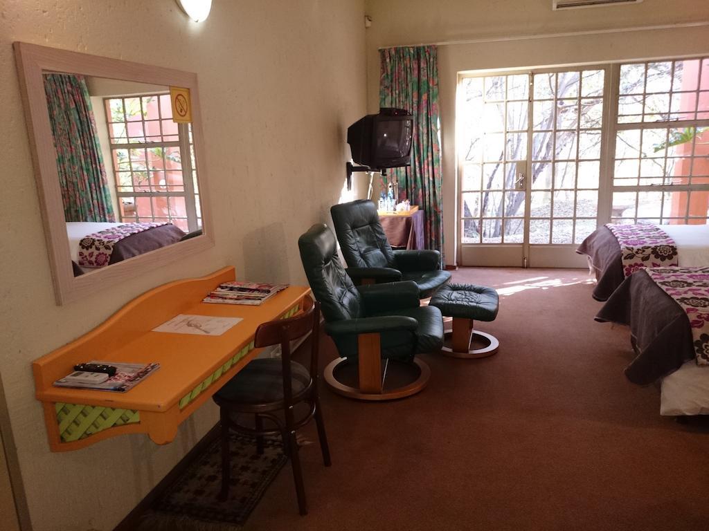 Hornbill Lodge Magaliesburg Phòng bức ảnh